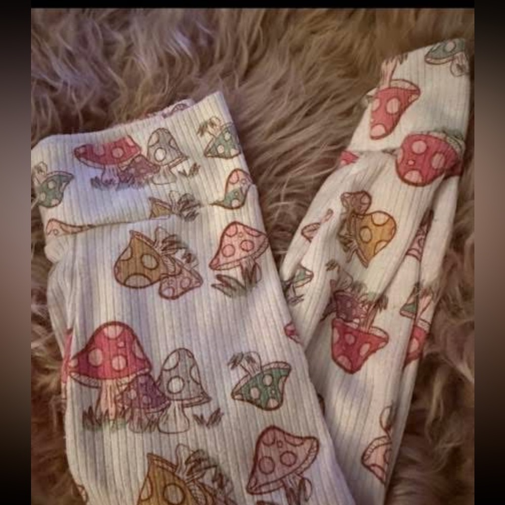 Mushroom Print Leggings